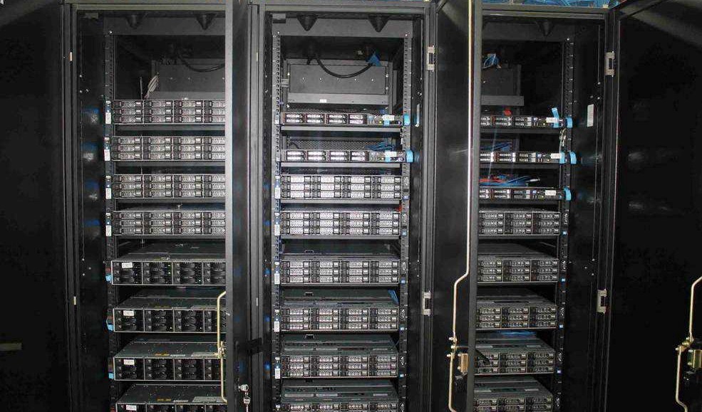 Beginners Guide to Server Racks Raising Electronics